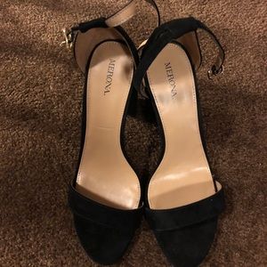 Super cute Merona Block heel